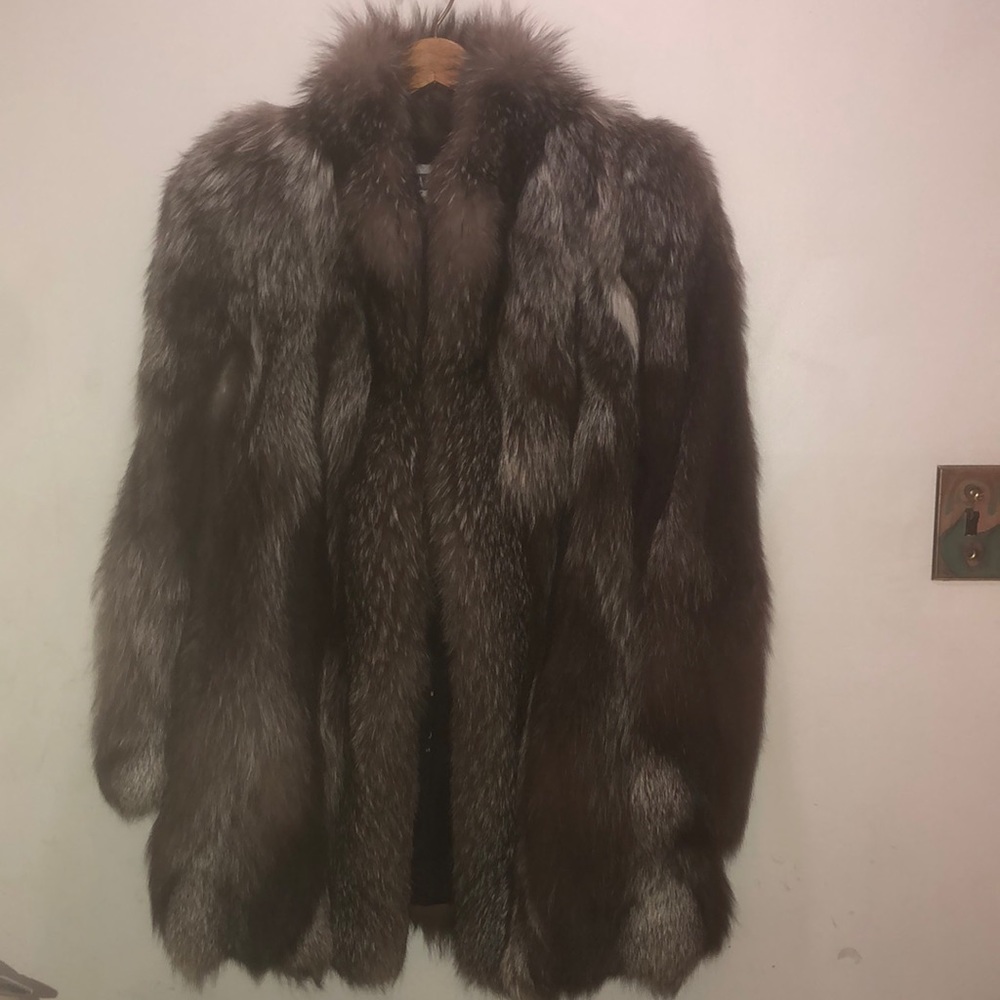 FOX FUR JACKET-NOT IN EXCELLENT CONDITION..Remember AFFIRM!!..